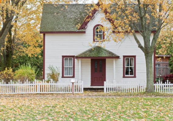 6 Reasons to Rent a House Sight Unseen