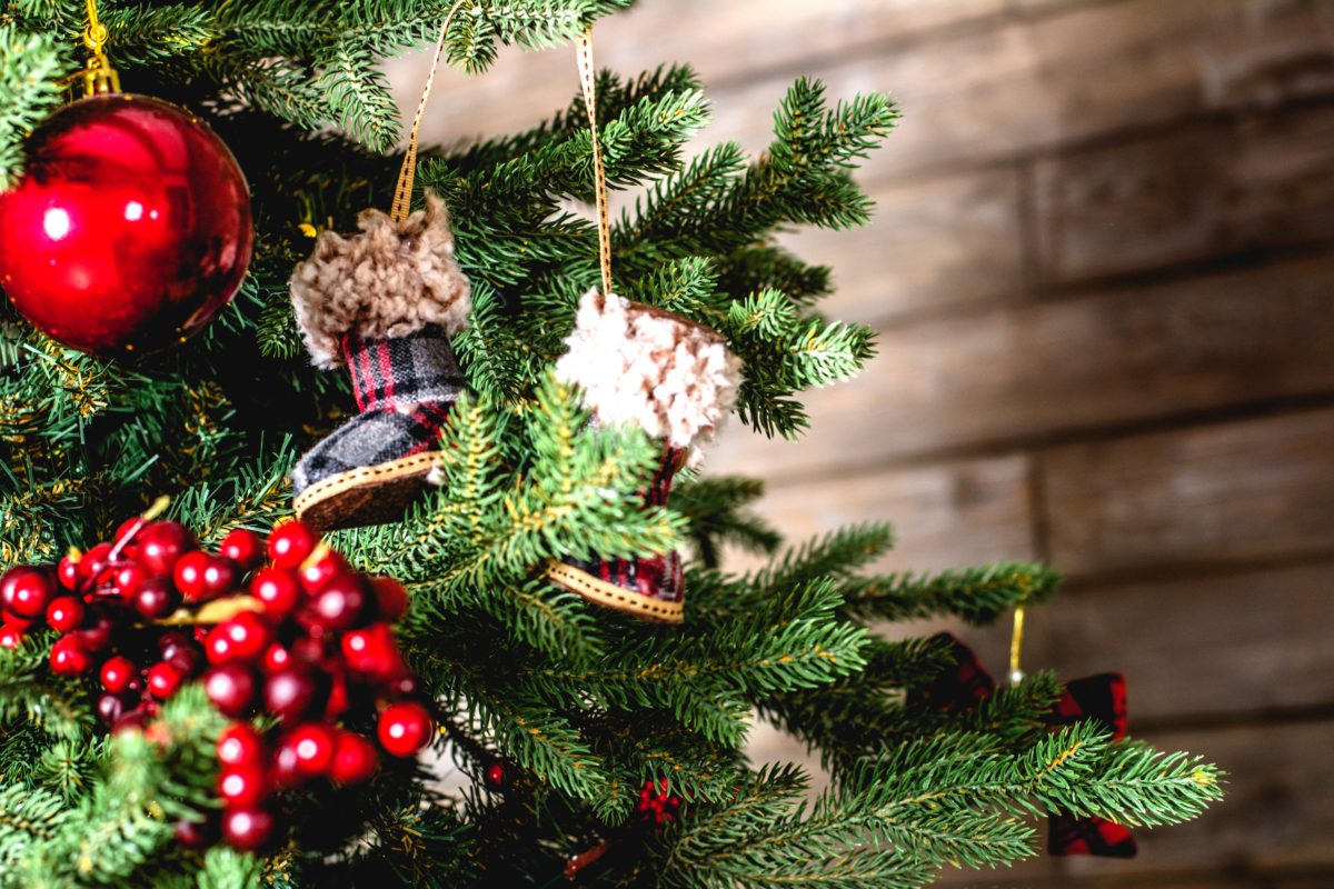 4 Easy and Simple Steps for Hosting During the Holidays
